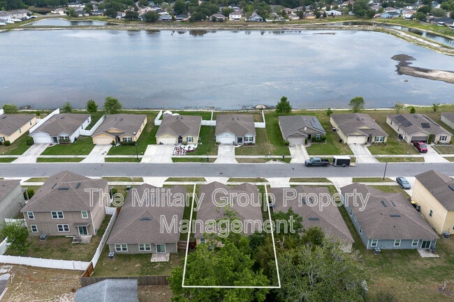 Building Photo - 3200 Rogers Ave