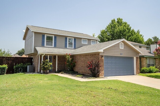 Building Photo - 1524 Briarcrest Dr