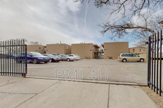 Building Photo - 233 Tennessee St NE