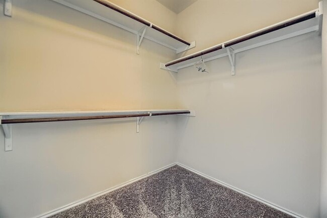 Building Photo - 10001 Pinnacle Crest Loop