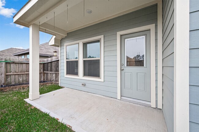 Building Photo - 1410 Cecilia Vines Dr