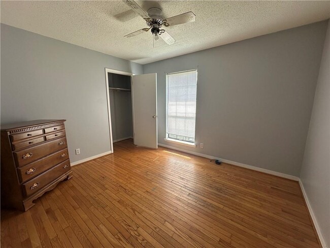 Building Photo - 6750 Browder Dr