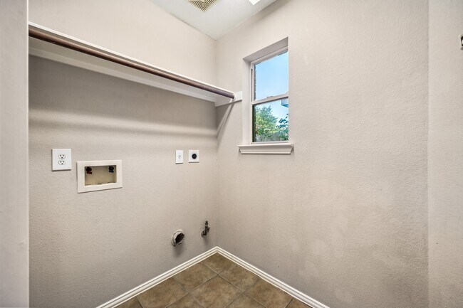 Building Photo - 17218 Double Lilly Dr