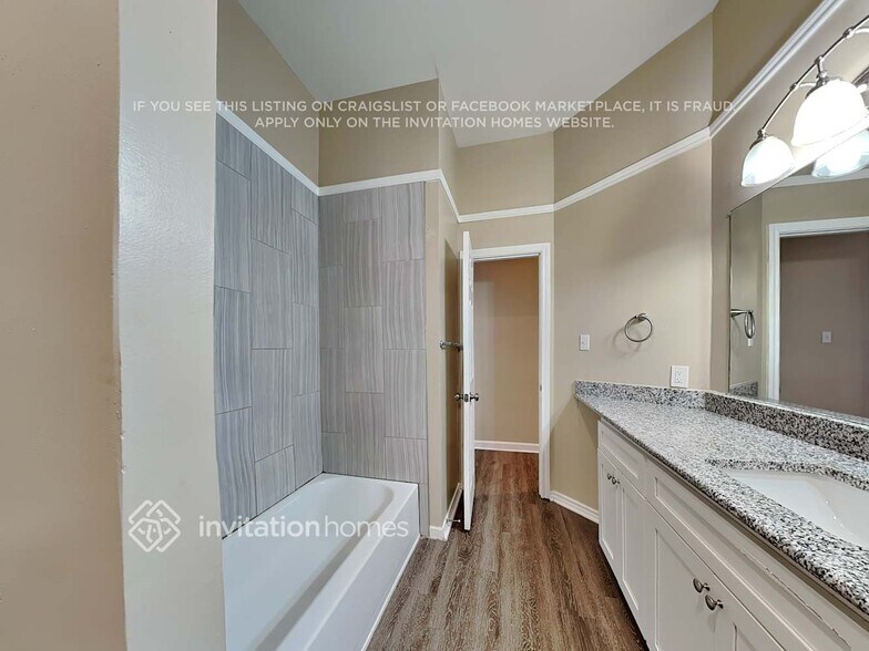 Building Photo - 2043 Hearthstone Dr