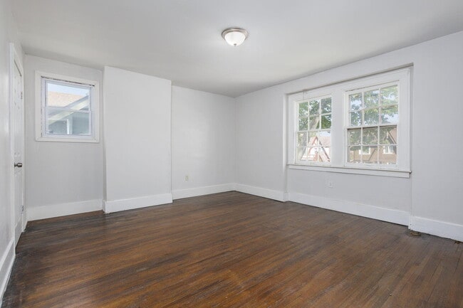 Building Photo - 4341 Glendale Ave
