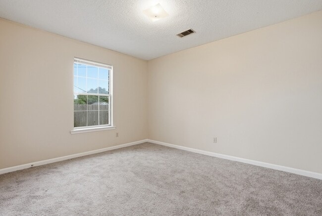Building Photo - 189 Kenny Dr