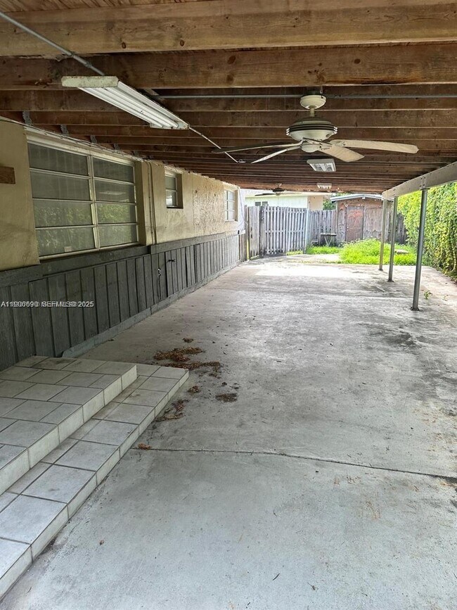 Building Photo - 5360 Fletcher St