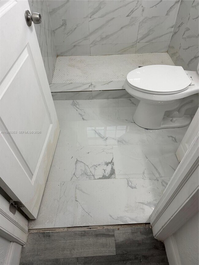 Building Photo - 5511 SW 20th St