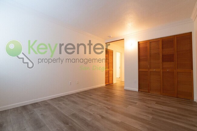 Building Photo - Walking distance to Fashion Vally Mall |2 minute drive to both North and South 163, as well as I-8