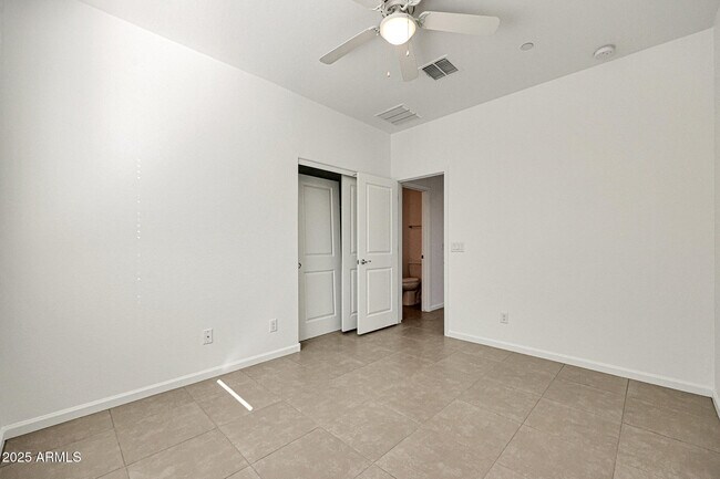 Building Photo - 12429 W Midway Ave