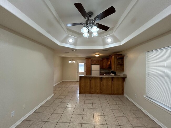 Building Photo - 1205 S Palm Dr