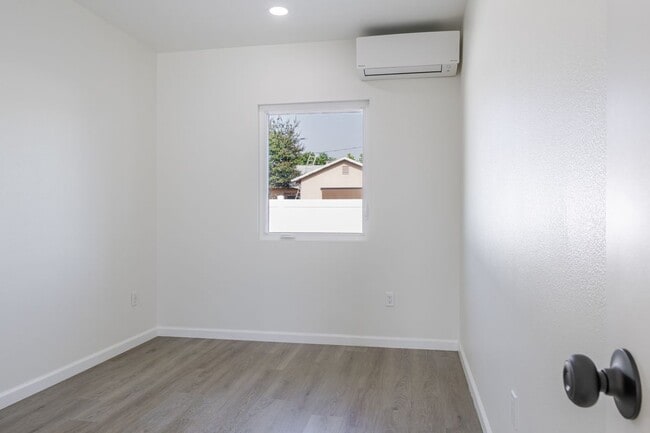 Building Photo - 11919 Ranchito St
