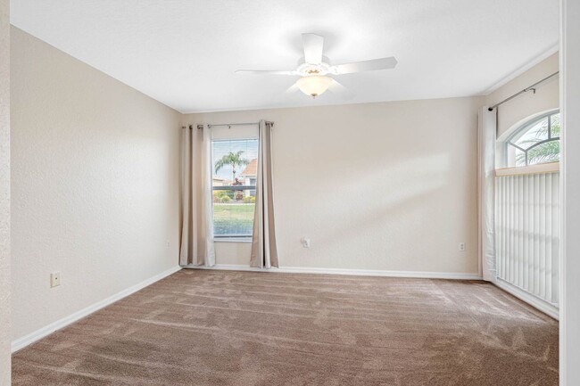 Building Photo - Exquisite Huntington Hills Golf and Countr...