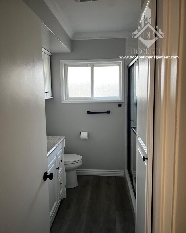 Building Photo - 956 W Harvard Pl