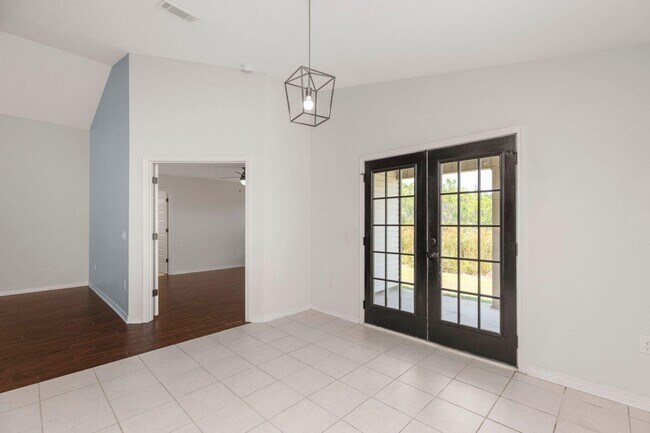 Building Photo - 8478 Island Dr