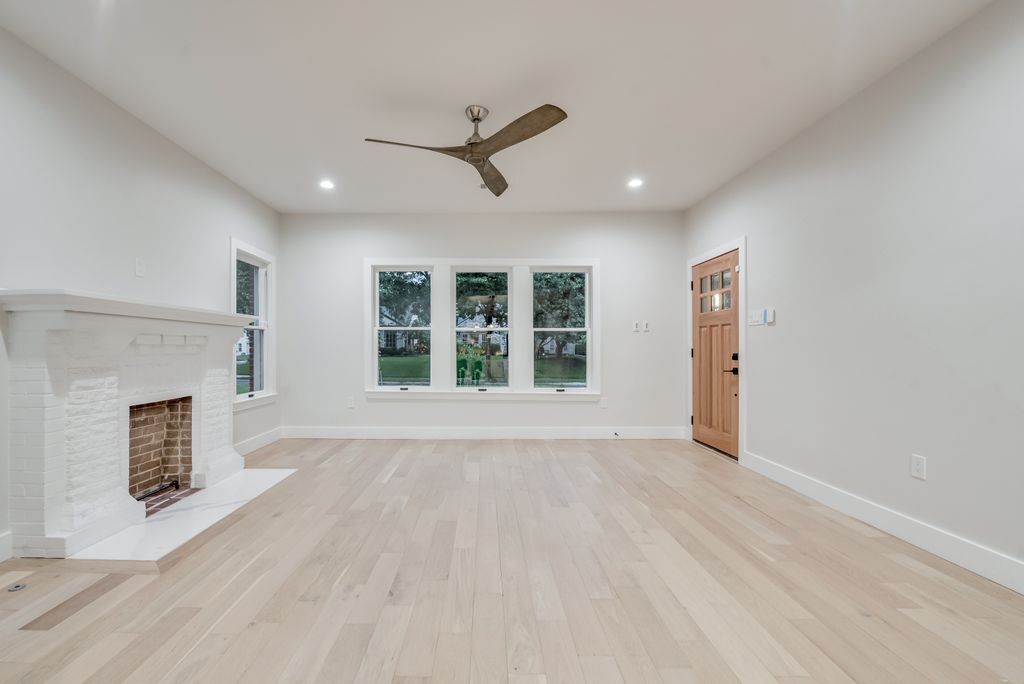 Building Photo - 5406 Vanderbilt Ave