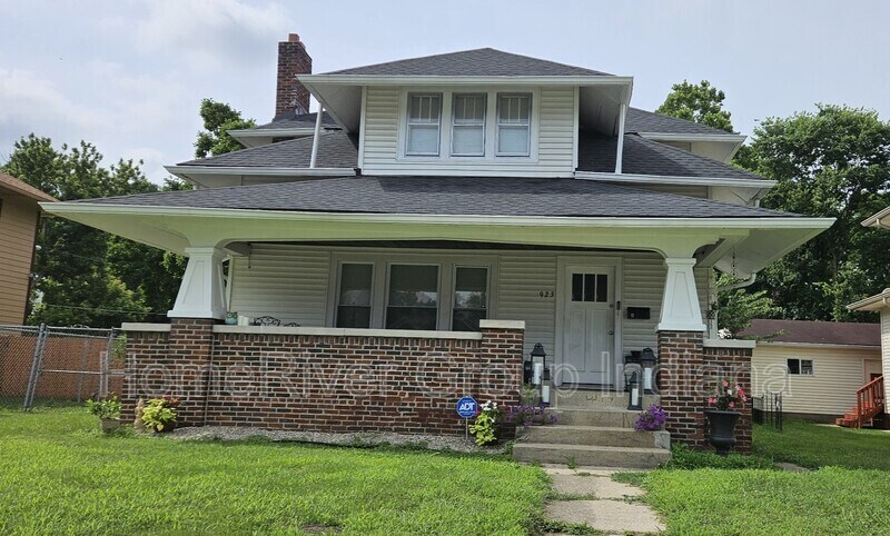 Building Photo - 923 E 34th St