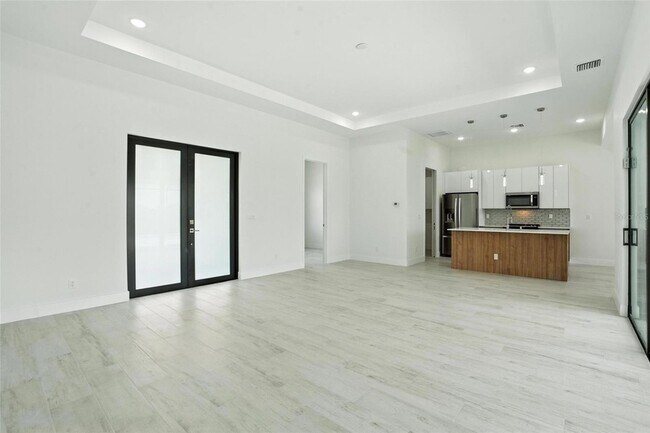 Building Photo - 8348 Walden St