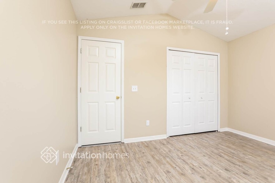 Building Photo - 10965 Brown Trout Cir