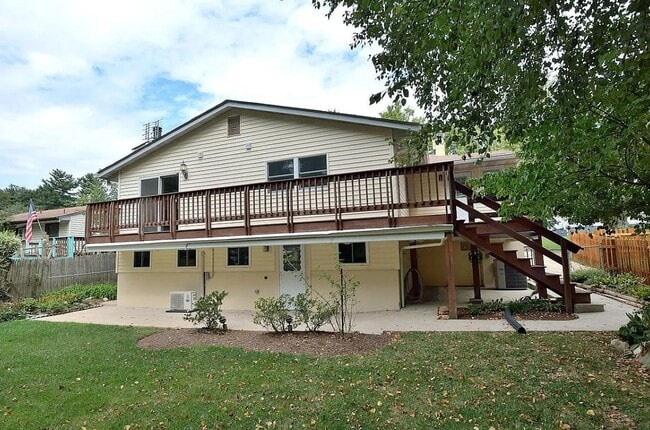 Building Photo - Cozy & Updated Home in Desirable Kensington, Neighborhood