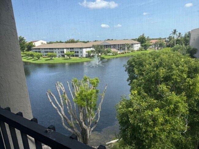 Building Photo - Enjoy great amenities with your annual rental