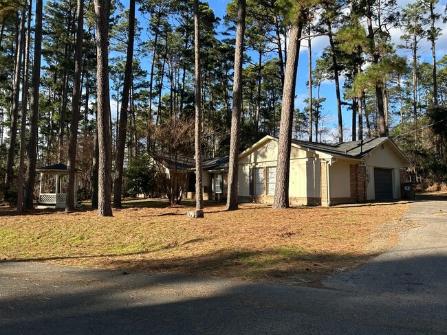 Building Photo - 509 Green Meadow Trail