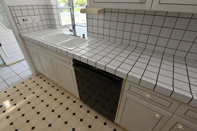Building Photo - West SJ Beauty, Pool & Spa, 2/2 SFR