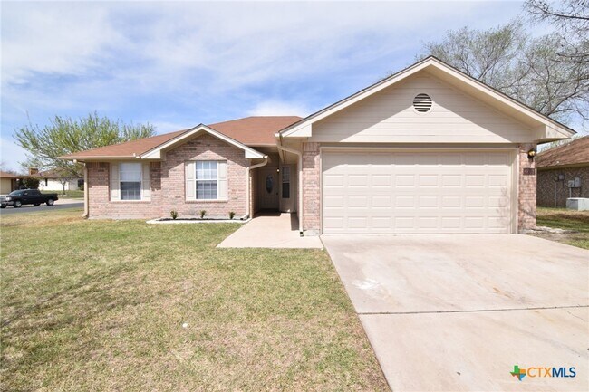 Building Photo - 4201 Bluestem Ln