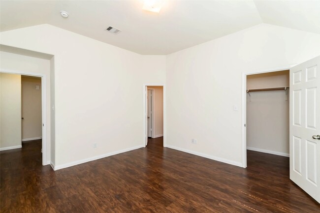 Building Photo - 14410 Acuna Ln