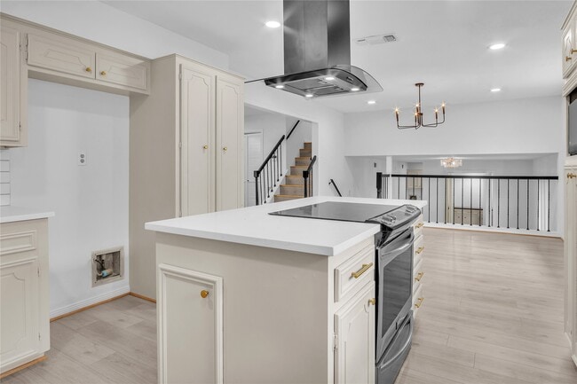 Building Photo - 108 Woodland Rd