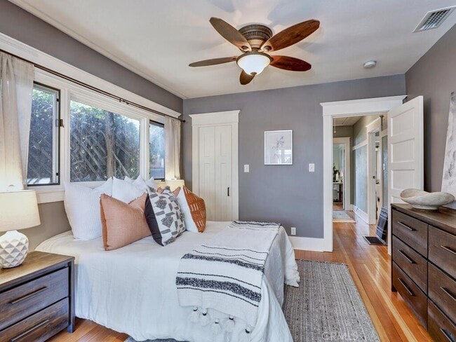Building Photo - 229 Jacaranda Pl