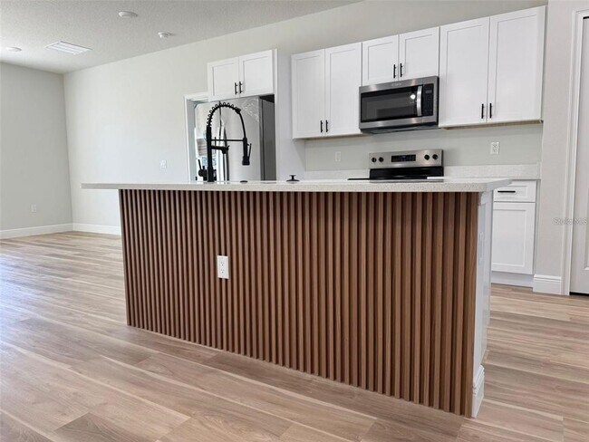 Building Photo - 2336 SW 168th Loop