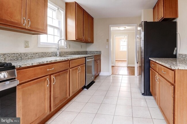 Building Photo - 1300 N Taylor St