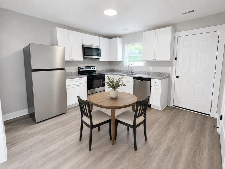 Building Photo - Welcome to West Eastland Townhomes!