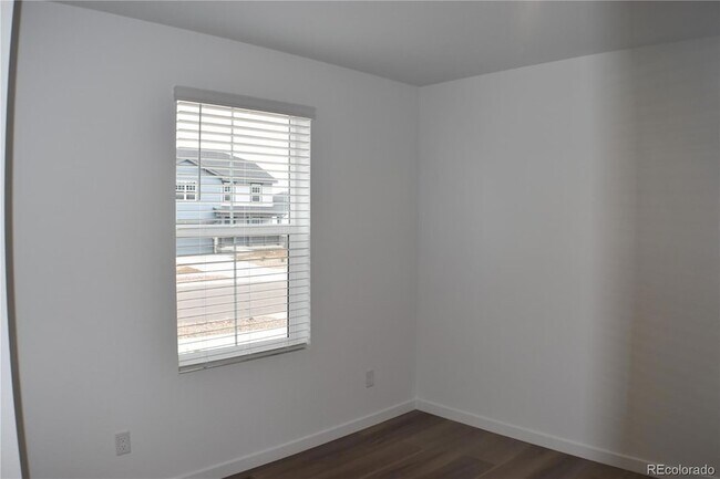 Building Photo - 7864 Desert Wrangler Dr