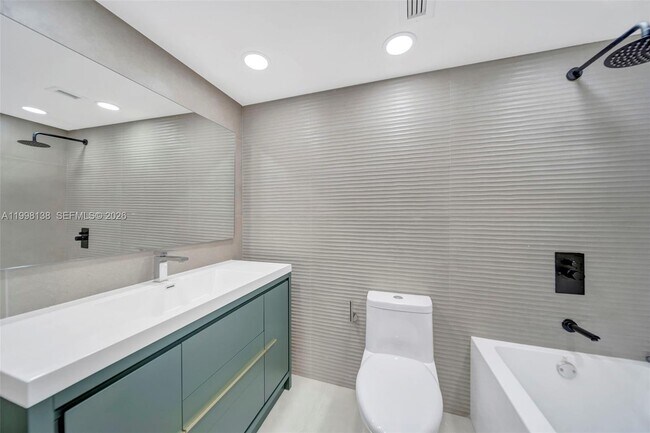 Building Photo - 9455 W Flagler St