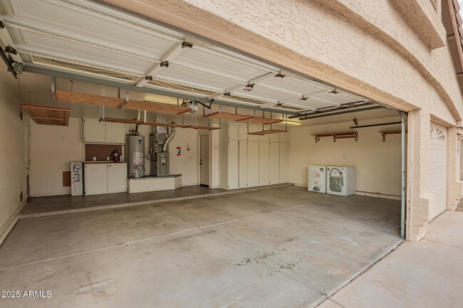 Building Photo - 12422 W Monte Vista Rd