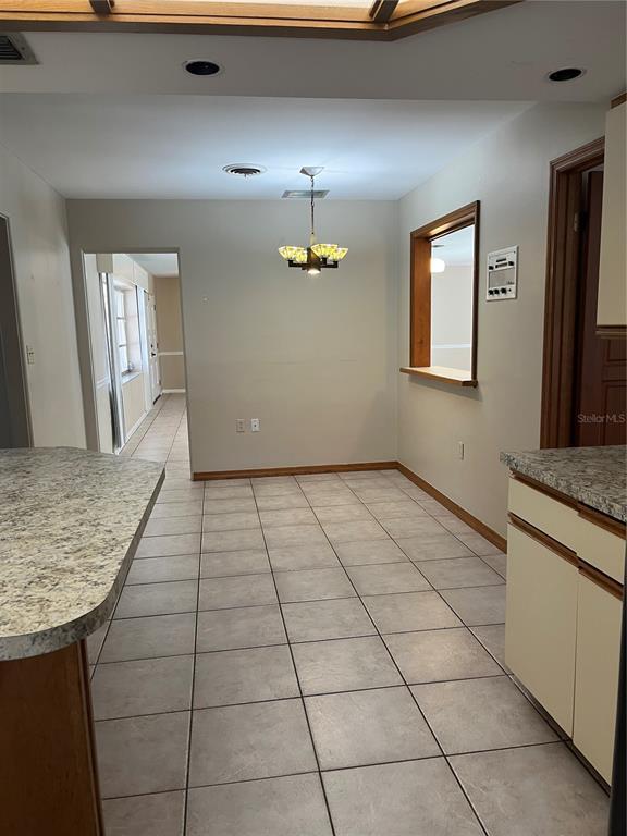 Building Photo - 812 Northside Dr