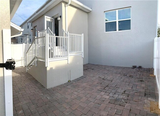 Building Photo - 15609 Water Spring Blvd