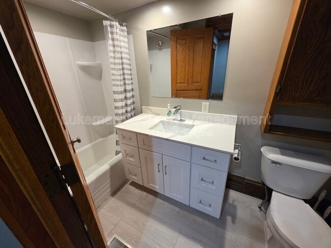 Building Photo - 1821 Horton Ave SE