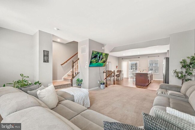 Building Photo - 205 Dalton Dr