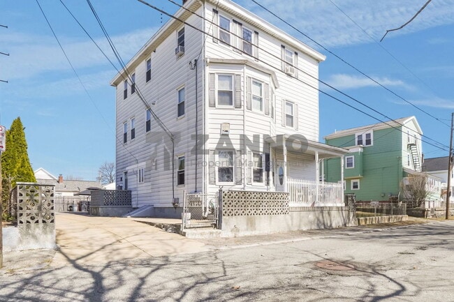 Building Photo - 108 Woodward Ave