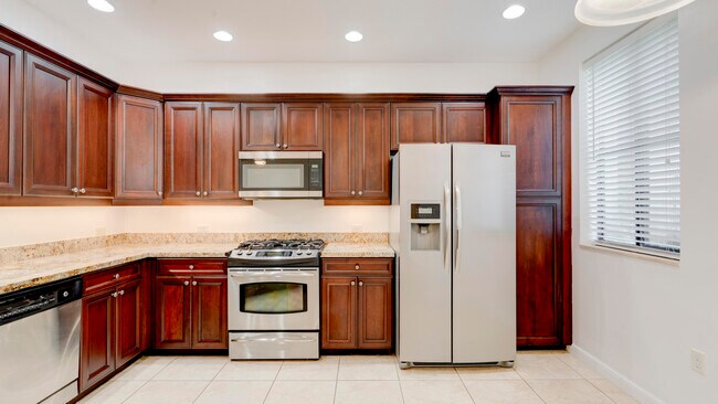 Building Photo - 3055 NW 126th Ave