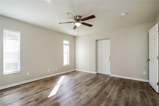 Building Photo - 2914 NW 11th St