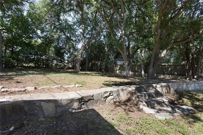 Building Photo - 2110 Westover Rd