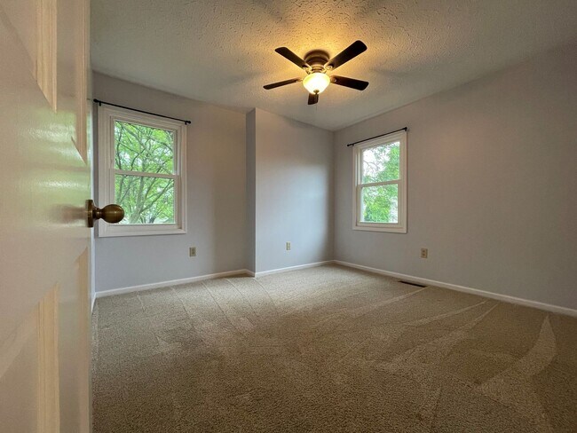 Building Photo - 6908 Gullway Bay Dr