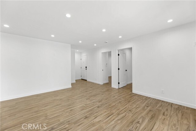 Building Photo - 742 S Stanley Ave