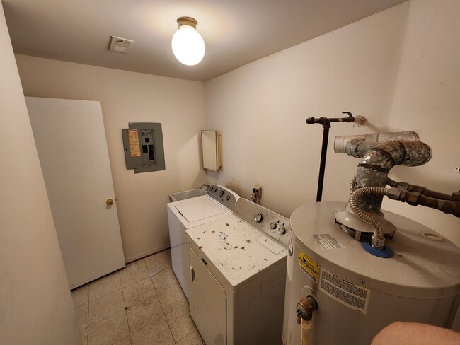 Building Photo - 15779 Canal Rd