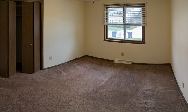 Building Photo - 110-112 West Grant St