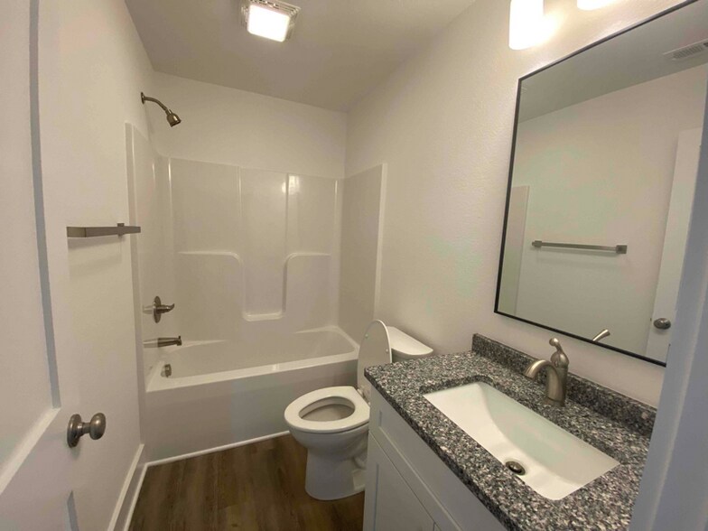 Building Photo - 307 Indian Dr